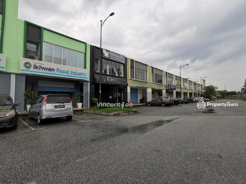 Untuk Dijual - 3Sty Corner Shop 37x70 Saujana Rawang Bandar Country Homes